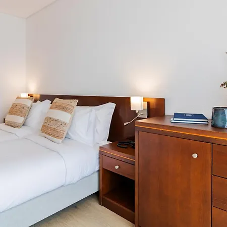 Hotel Albergaria Quim Barreiros 4*