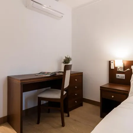 Hotel Albergaria Quim Barreiros 4*