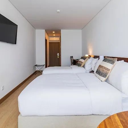 Albergaria Quim Barreiros Hotel 4*