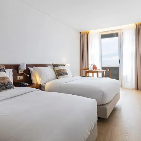 Albergaria Quim Barreiros Hotel 4*