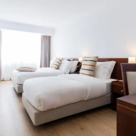 Hotel Albergaria Quim Barreiros 3*
